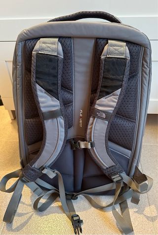Mochila backpack Northface 
tamaño cabina avión 