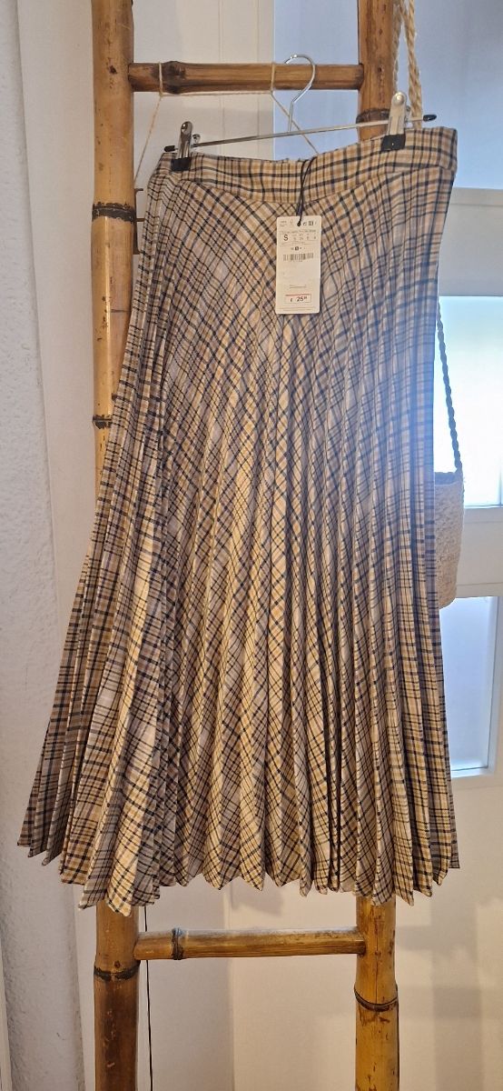 Falda plisada cuadros Stradivarius