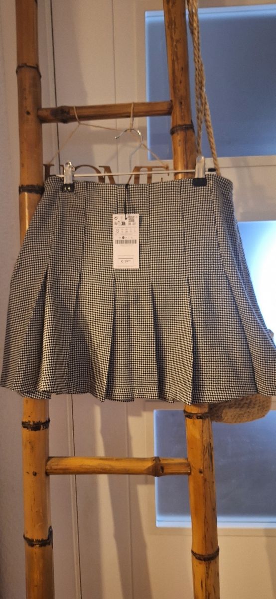 Minifalda plisada cuadros pata de gallo, talla S