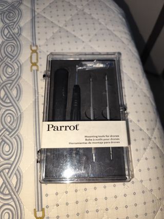 Set attrezzi Parrot per droni