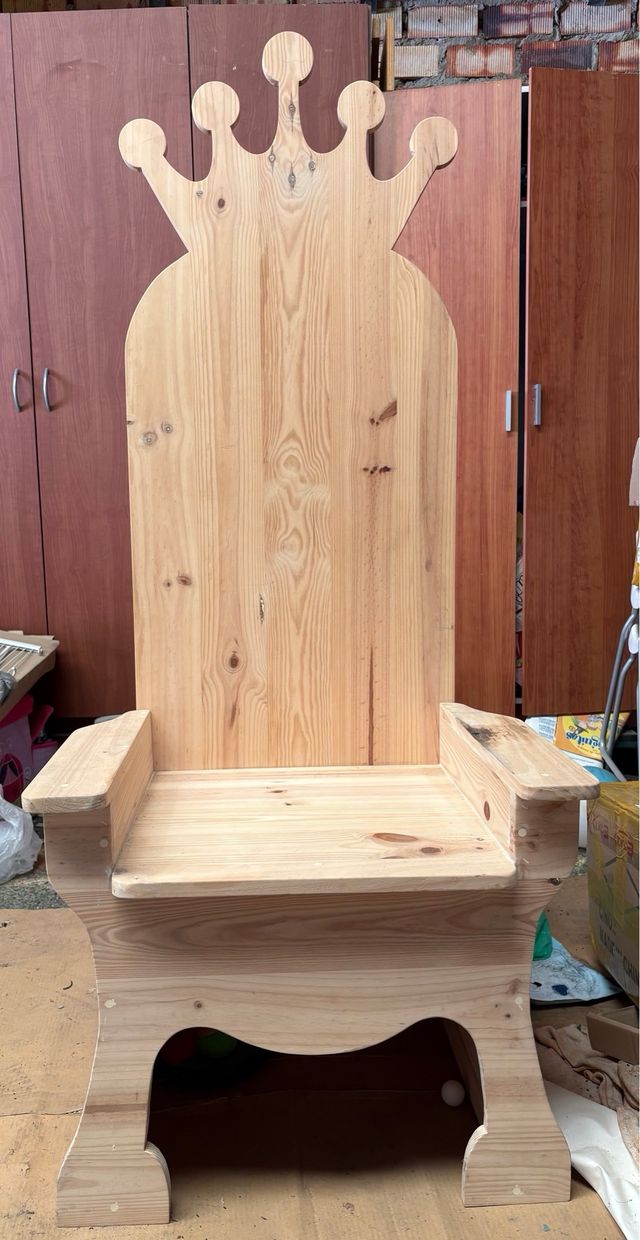 Sillon con corona para eventos