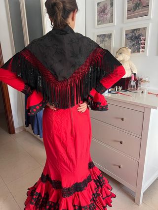 Traje Flamenca gitana Rojo y negro