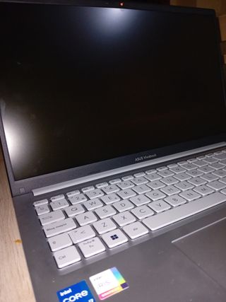 ASUS Vivobook - Portátil plateado