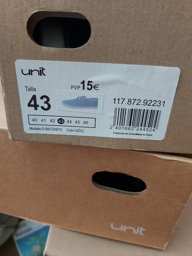 Zapatillas usadas una sola vez