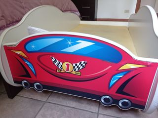 LETTO 0-6 ANNI A FORMA DI MACCHINA 