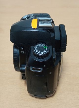 Cámara NIKON D70 modificada para Infrarrojos 720NM