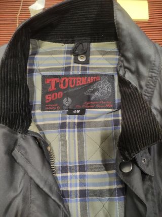 Cazadora Belstaff tourmaster talla 48
Tres cuartos