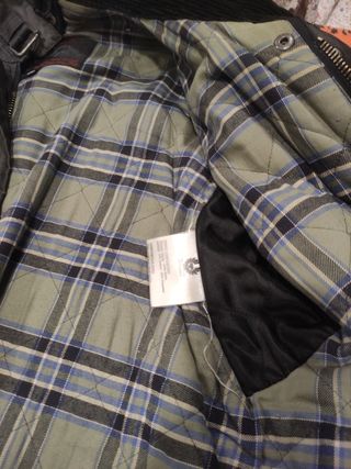 Cazadora Belstaff tourmaster talla 48
Tres cuartos