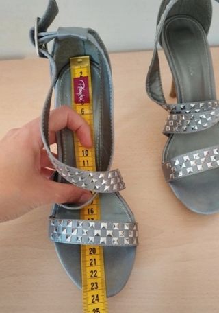 Sandalias de tacón plateadas número 36 