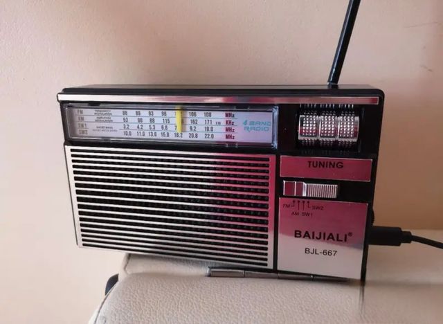 Radio a pilas nueva vintage