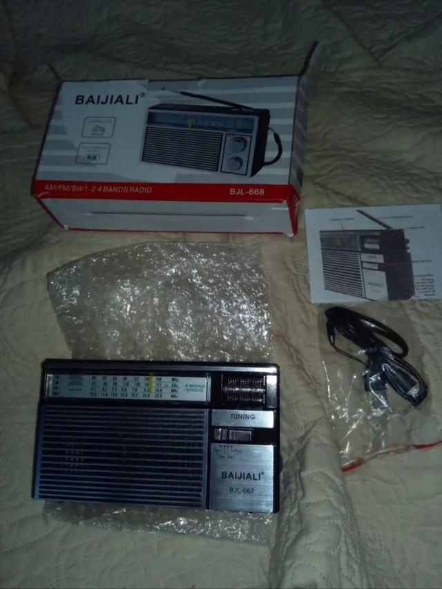 Radio a pilas nueva vintage