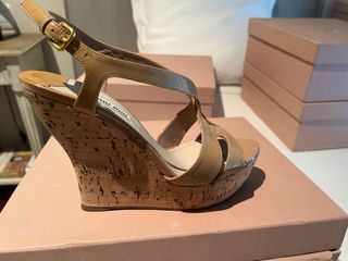 Sandalias Miu Miu beige