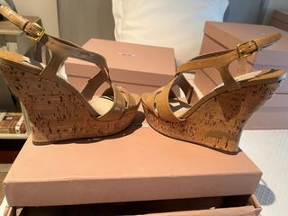 Sandalias Miu Miu beige