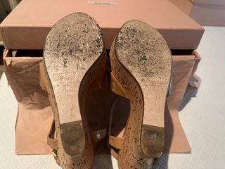 Sandalias Miu Miu beige