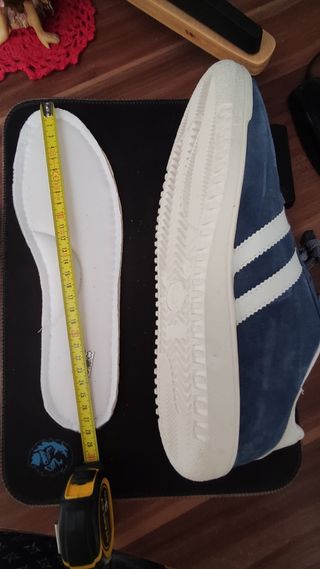 Zapatillas  azules y blancas