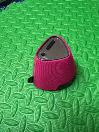 Altavoz Bluetooth Vieta color rosa.
Buen sonido. 