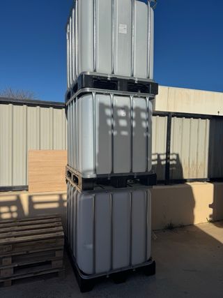 DEPOSITO LIMPIO DE 1000 LCOMO NUEVO ALIMENTACION