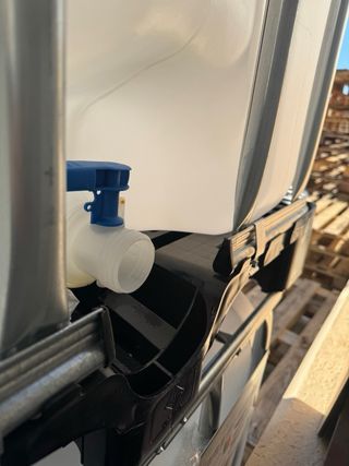 DEPOSITO LIMPIO DE 1000 LCOMO NUEVO ALIMENTACION