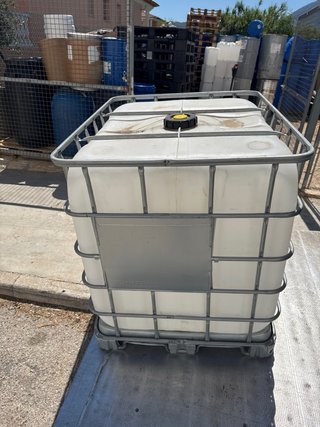 DEPOSITO LIMPIO DE 1000 LCOMO NUEVO ALIMENTACION