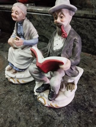 Pareja figuras porcelana ancianos