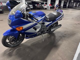 ZZR 600