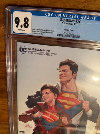 S Comic gradeado Superman #32 👉 CGC 9.8