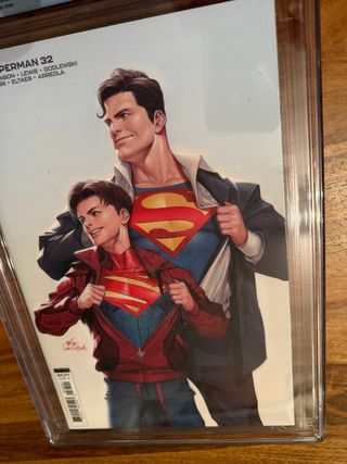 S Comic gradeado Superman #32 👉 CGC 9.8