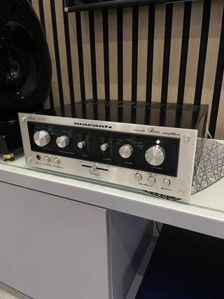 Marantz 1040 - Amplificador HiFi