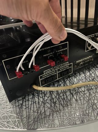 Marantz 1040 - Amplificador HiFi