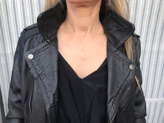 Cazadora cuero negra