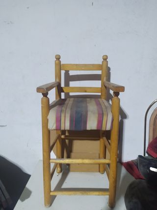 Alza para niños de madera 