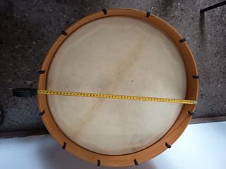 Bombo tradicional con funda