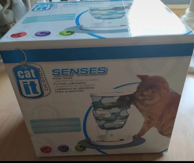 Comedero interactivo gato