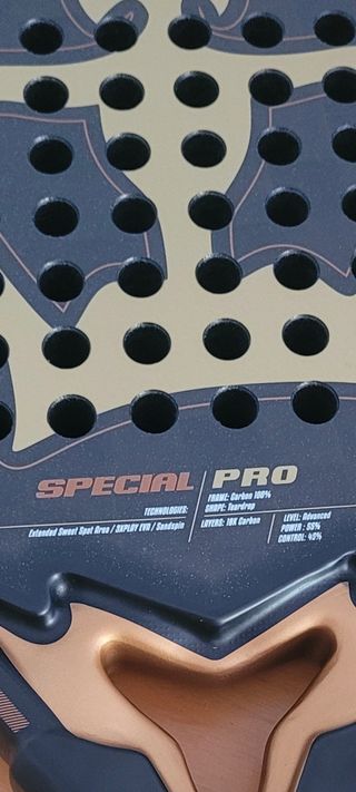 Pala padel BlackCrown Special Pro nueva