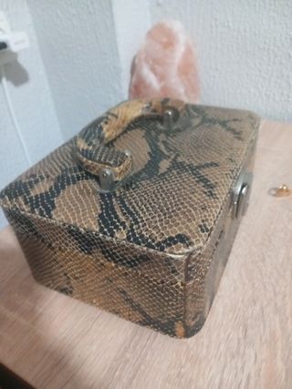 Caja joyero piel serpiente