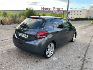 Peugeot 208 2015