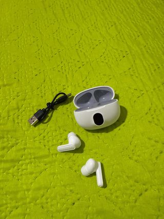 Cascos bluetooth blancos