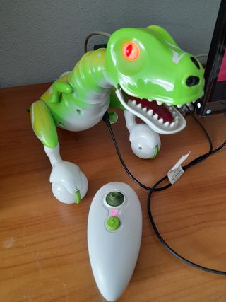 Dinosaurio juguete interactivo  "ZOOMER DINO " 