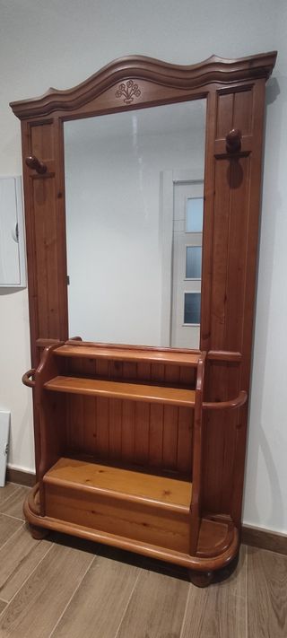 Mueble recibidor con espejo
