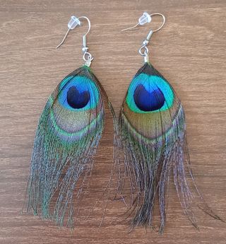 Pendientes plumas pavo real