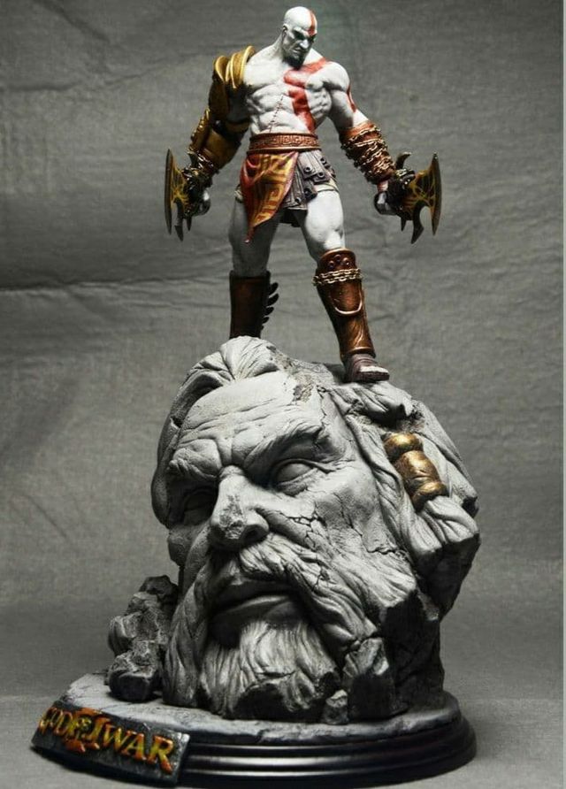 Figura di KRATOS del videogioco God of War dipinta