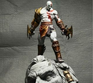 Figura de KRATOS del videojuego god of war pintada