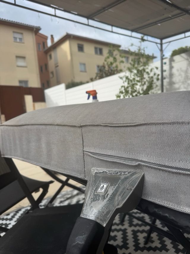 LIMPIEZA DE TAPICERÍA A DOMICILIO