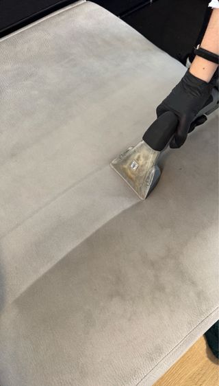 LIMPIEZA DE TAPICERÍA A DOMICILIO