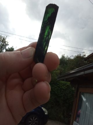 Bellissima gemma verde di Vivianite