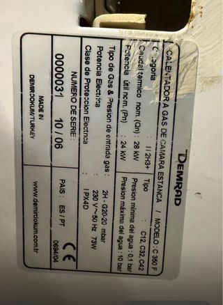 Calentador Demrad Compact - Agua Caliente