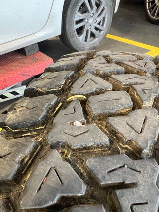 Neumático Kumho Road Venture 235/75/16 MT