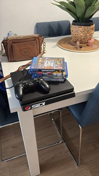 PS4 (PlayStation 4) - Mando + Juegos