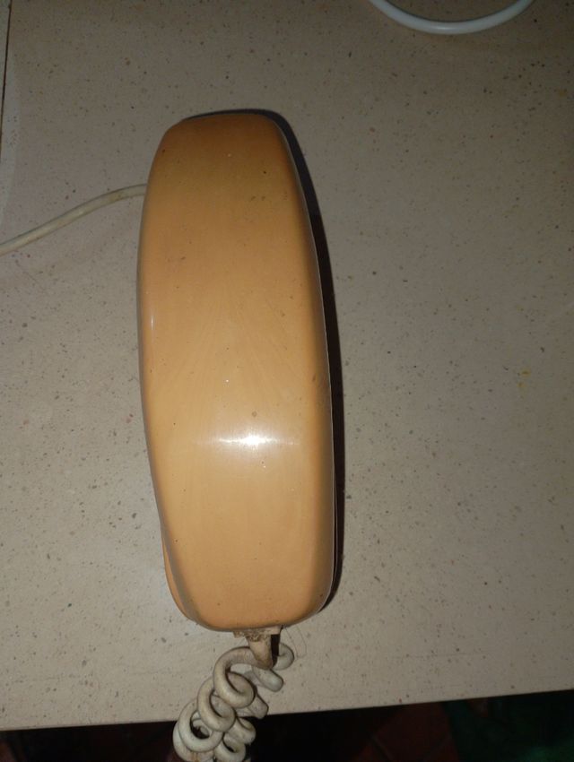 Teléfono antiguo