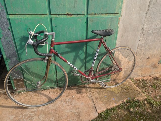 Bicicleta carretera Zeus de segunda mano por 190 EUR en Alcázar de